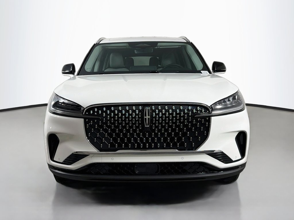 New 2027 Lincoln Aviator 2WD image 2