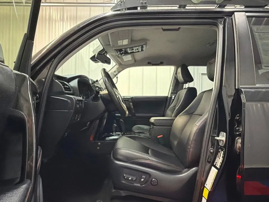 Used 2023 Toyota 4Runner TRD Off-Road Premium w/ Off Road Premium Plus Package AWD/4WD image 12