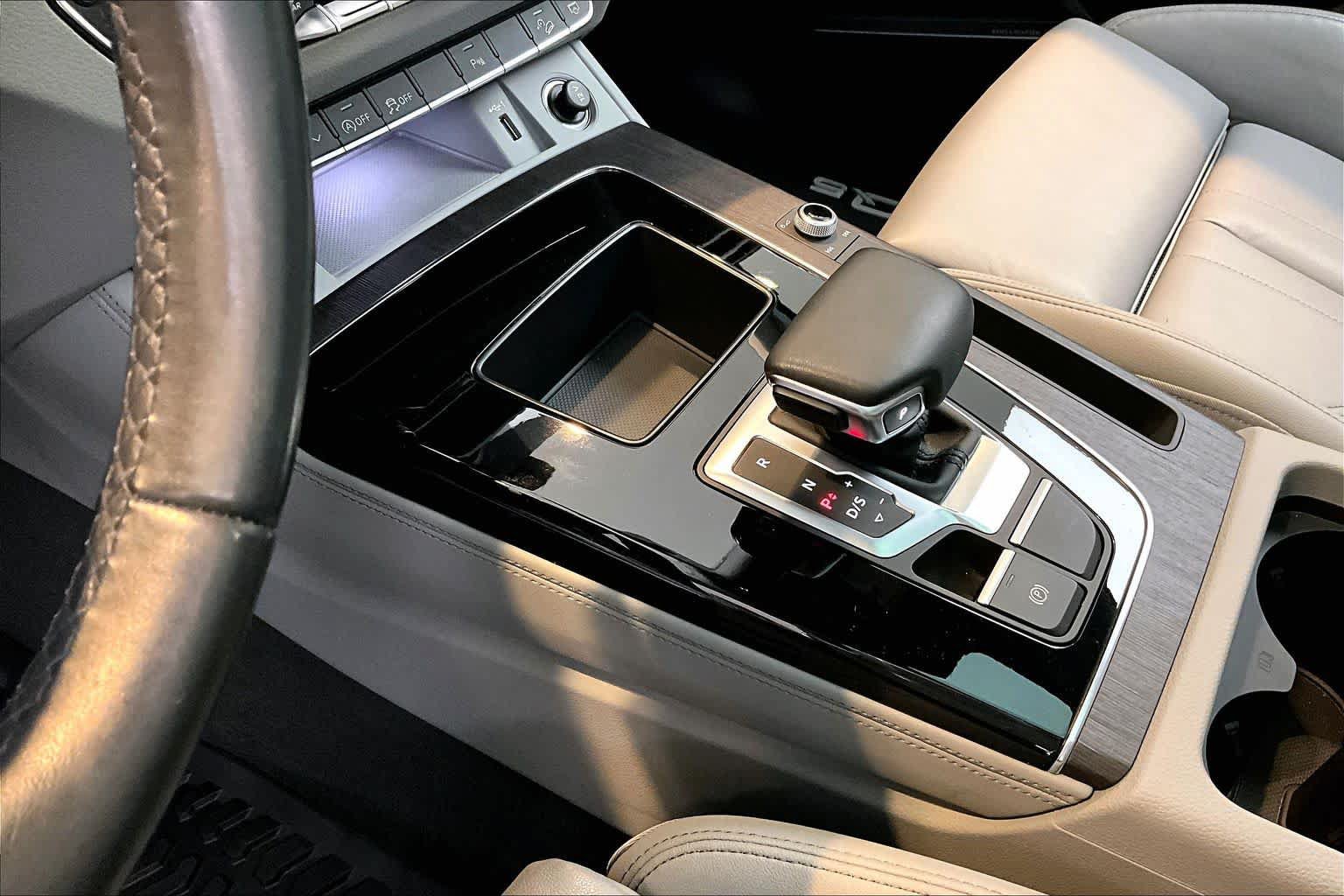 Certified 2024 Audi Q5 2.0T Premium Plus w/ Premium Plus Package AWD/4WD image 17