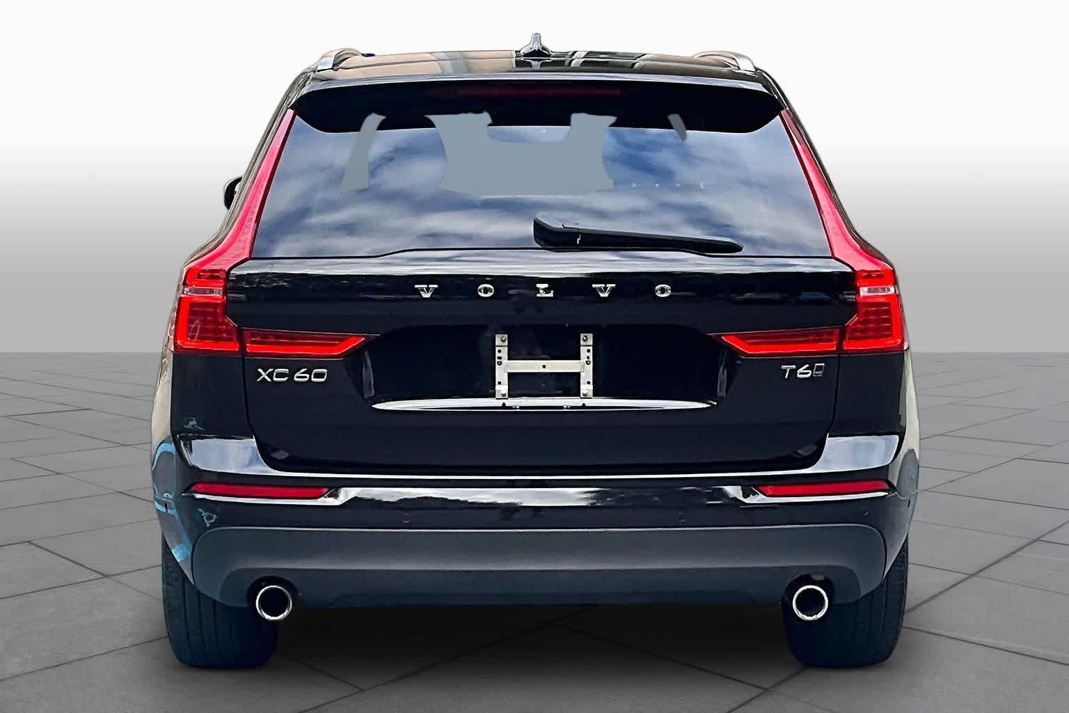 Used 2018 Volvo XC60 T6 Momentum w/ Convenience Package AWD/4WD image 4