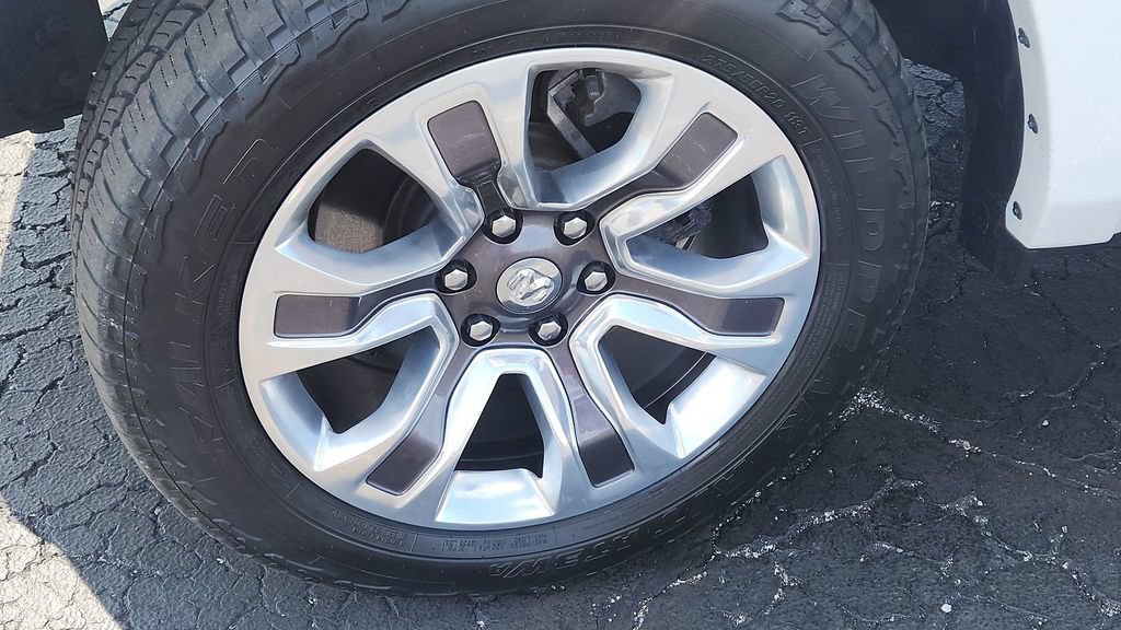 Used 2024 RAM 1500 Limited AWD/4WD image 4