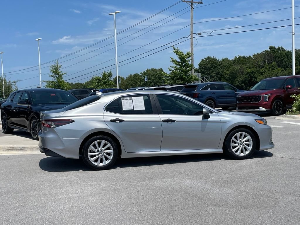 Used 2022 Toyota Camry LE FWD image 8