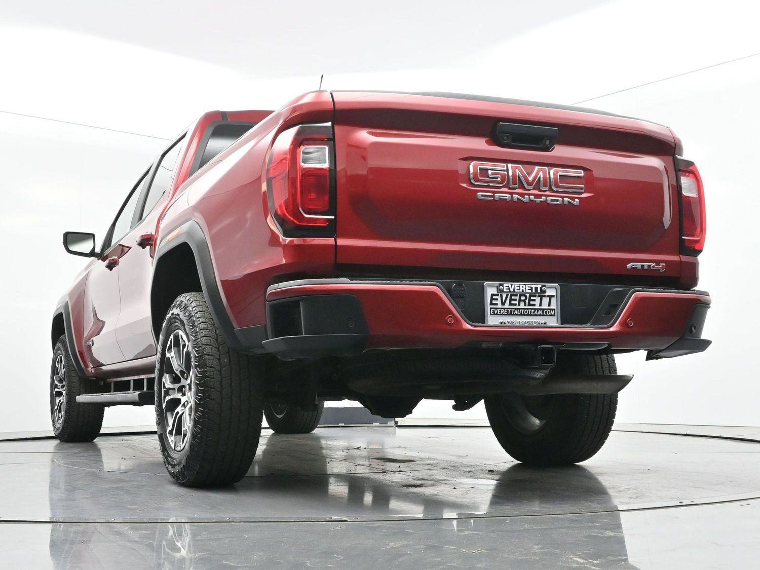 Used 2024 GMC Canyon AT4 w/ Canyon Safety Plus Package AWD/4WD image 42