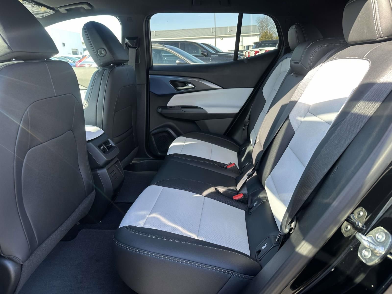 New 2026 Chevrolet Equinox EV LT w/ Convenience Package II image 22