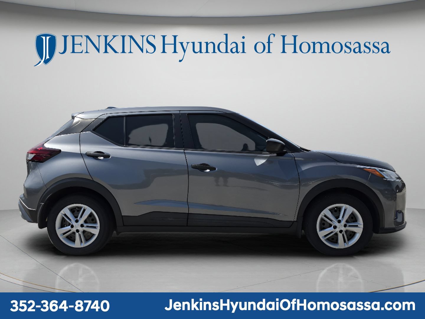 Used 2023 Nissan Kicks S FWD image 2