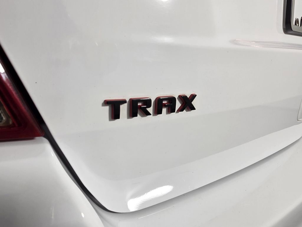 Used 2020 Chevrolet Trax LT w/ Redline Edition image 28