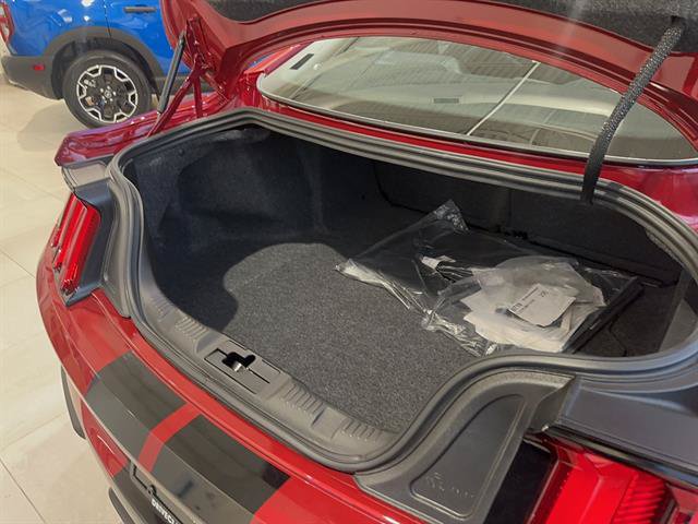Used 2020 Ford Mustang Shelby GT500 w/ Technology Package RWD image 5