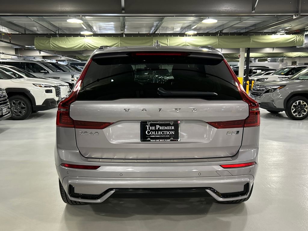 Used 2026 Volvo XC60 B5 Plus w/ Protection Package Premier AWD/4WD image 3
