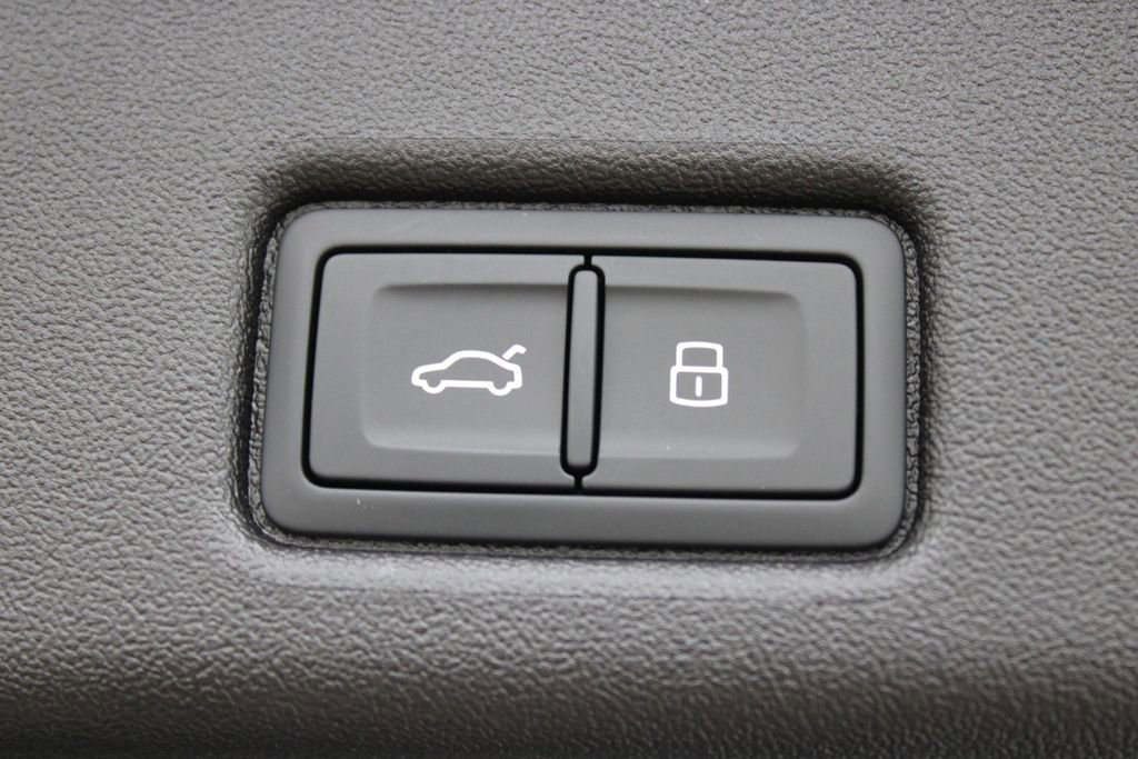 New 2025 Audi Q5 Premium image 30