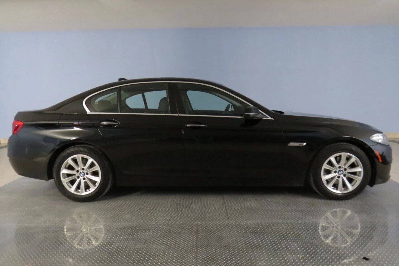 Used 2015 BMW 528i xDrive Sedan AWD/4WD image 4