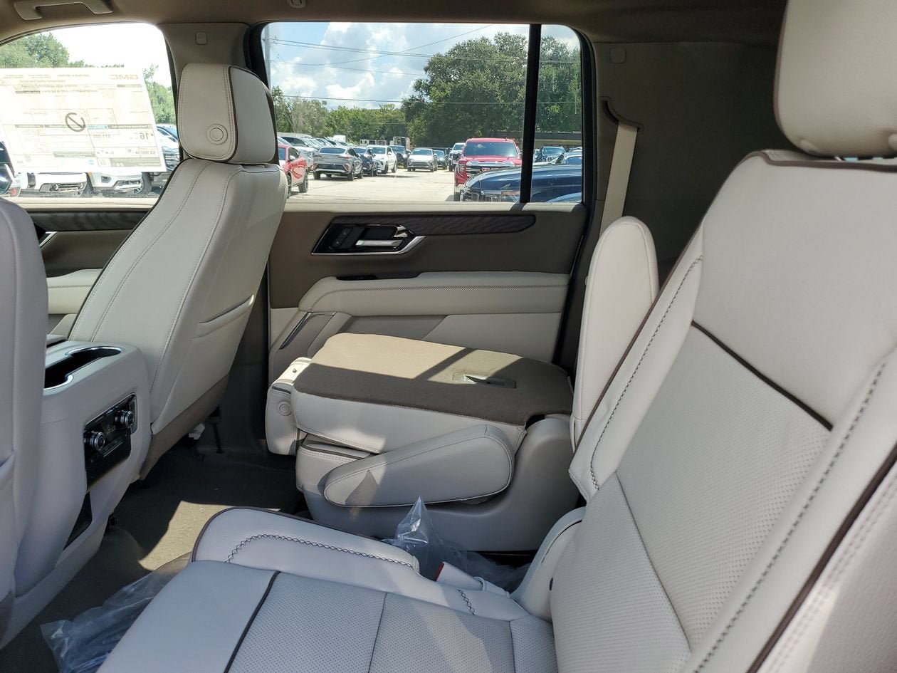New 2026 GMC Yukon XL Denali RWD image 11