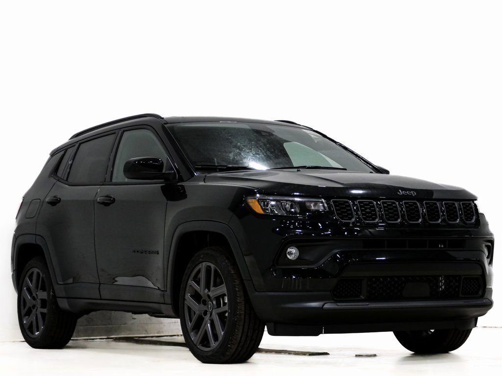 New 2026 Jeep Compass Latitude w/ Sun and Sound Group AWD/4WD image 1