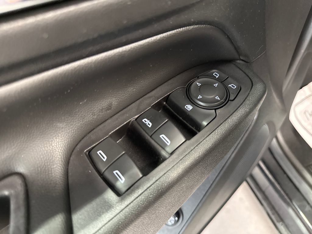 Used 2018 Chevrolet Equinox LT AWD/4WD image 28