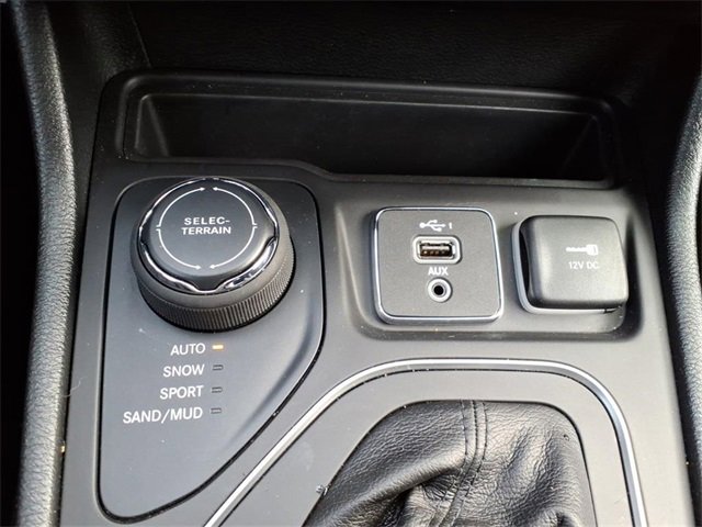 Certified 2022 Jeep Cherokee Latitude Lux image 25