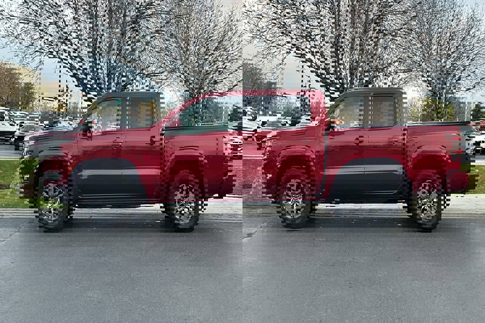 Used 2025 Nissan Frontier SV w/ SV Convenience Package image 5