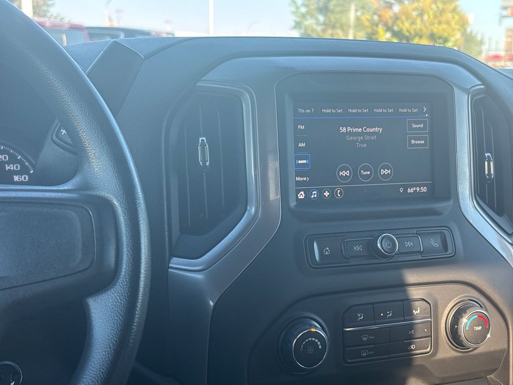 Used 2022 Chevrolet Silverado 1500 Custom Trail Boss w/ LPO, Dark Essentials Package AWD/4WD image 11