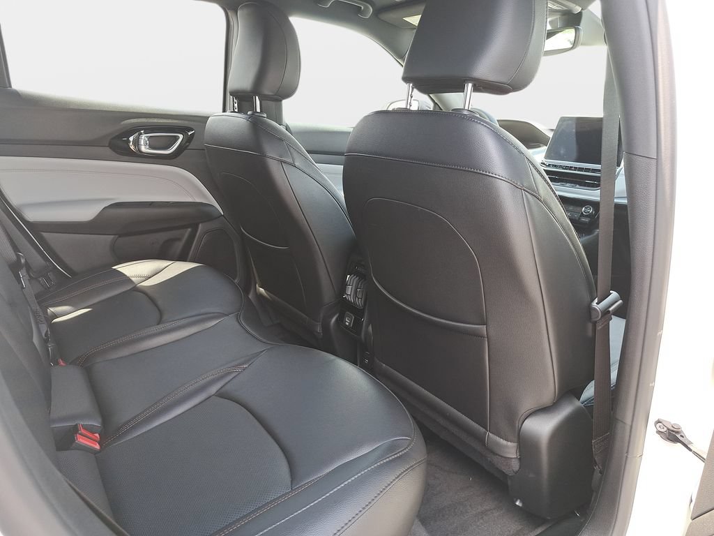 Certified 2023 Jeep Compass Limited AWD/4WD image 12