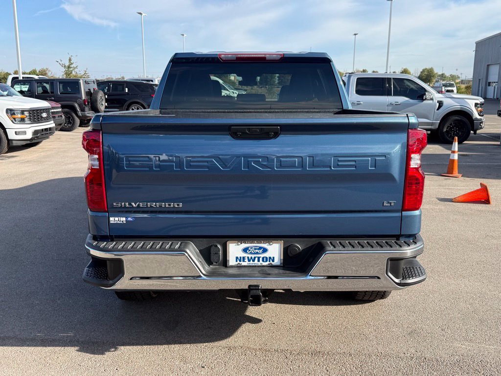Used 2024 Chevrolet Silverado 1500 LT AWD/4WD image 32