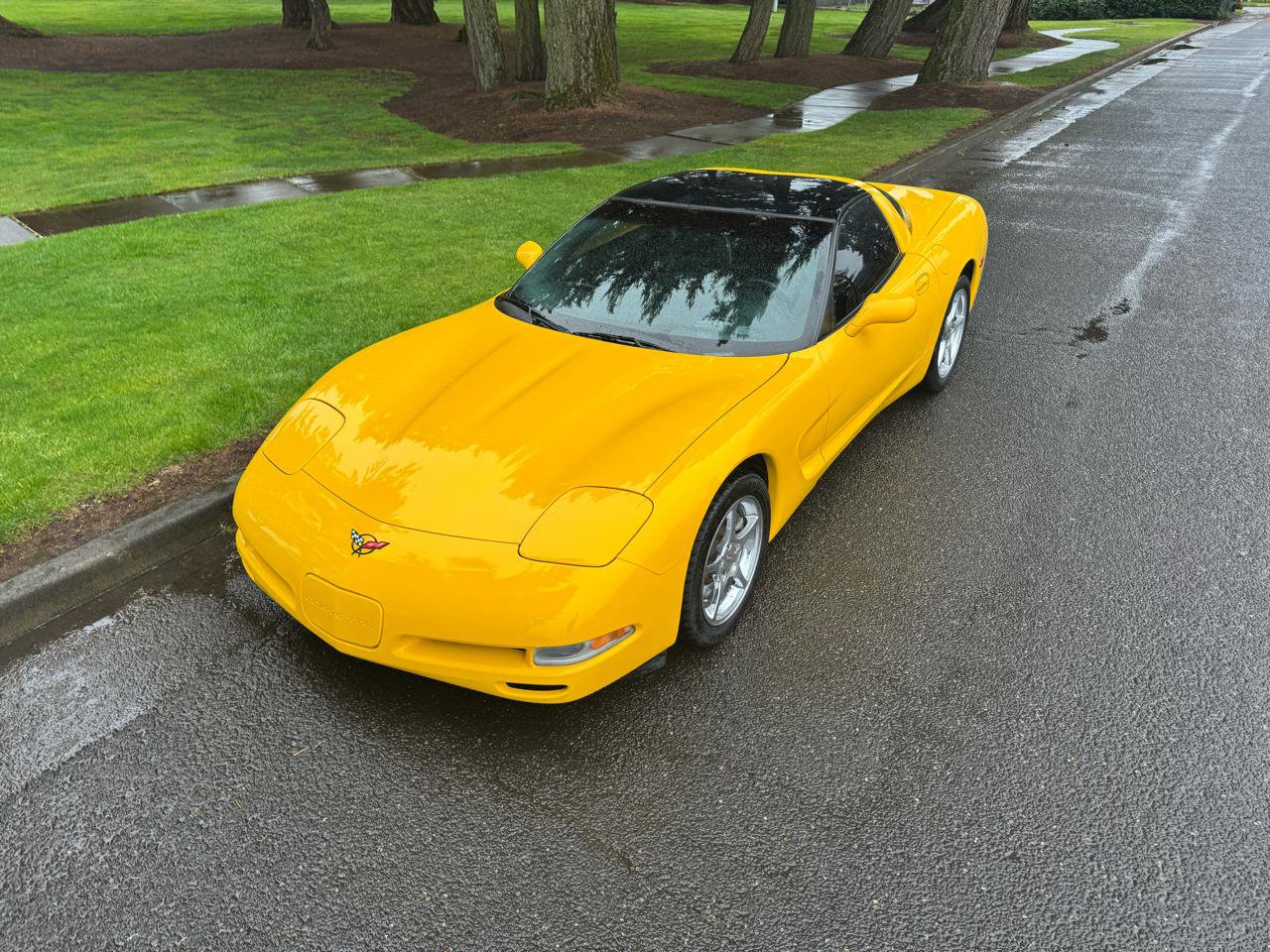 Used 2000 Chevrolet Corvette Coupe w/ Memory Pkg image 9