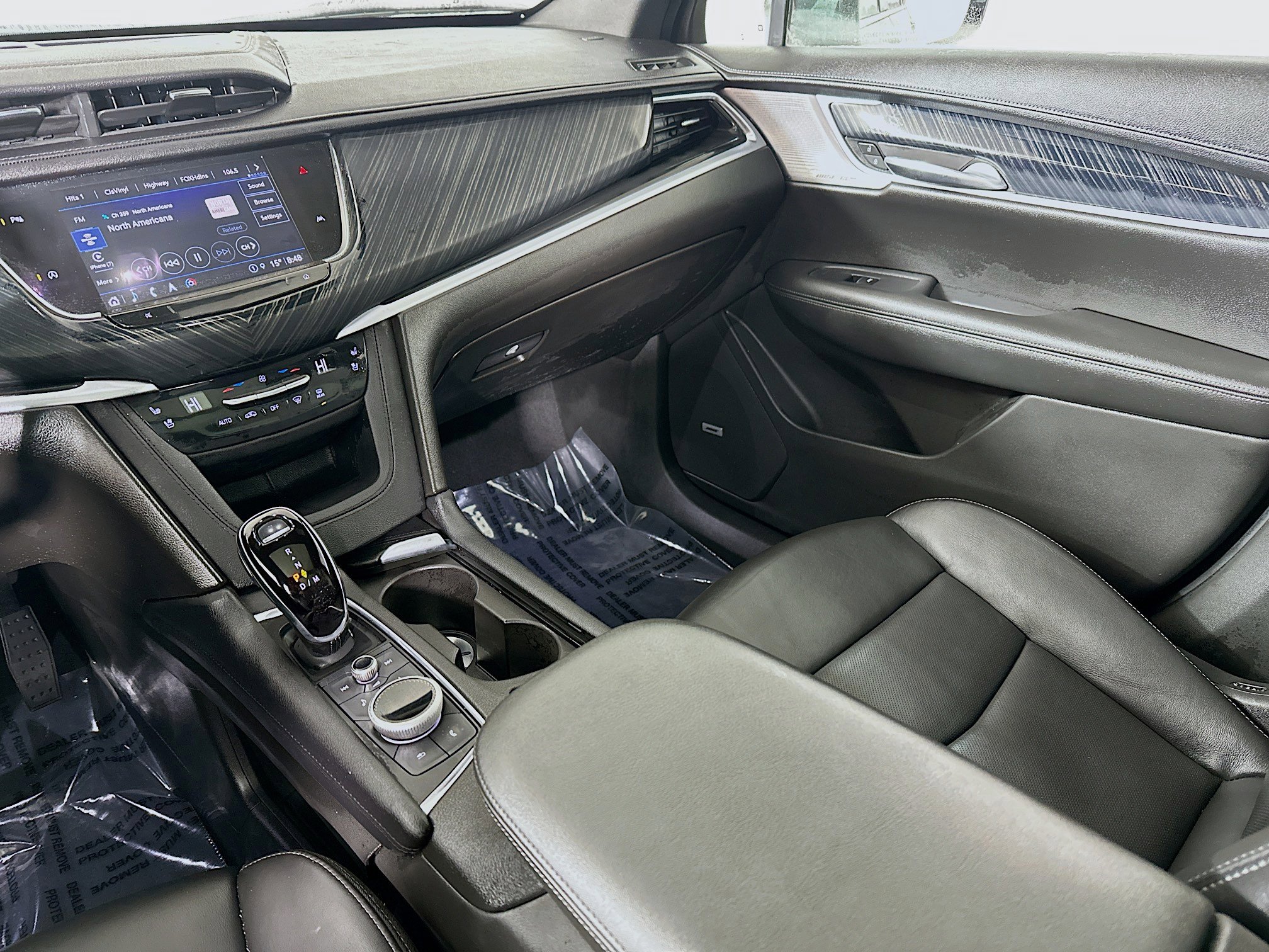 Used 2023 Cadillac XT6 Premium Luxury image 23