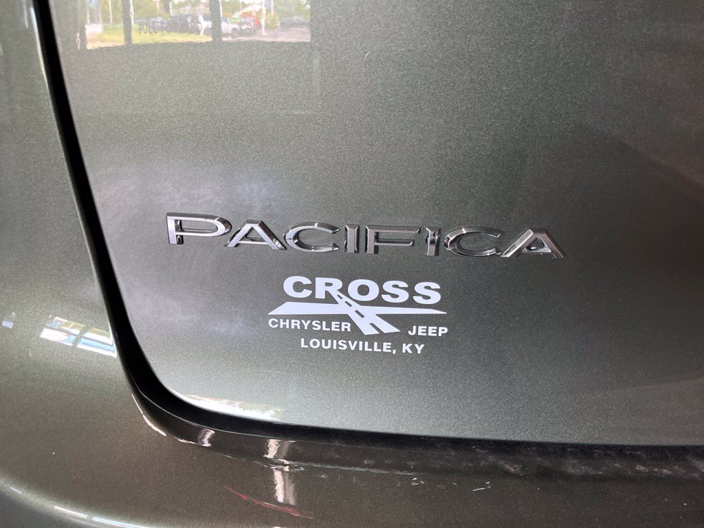New 2027 Chrysler Pacifica Select FWD image 64