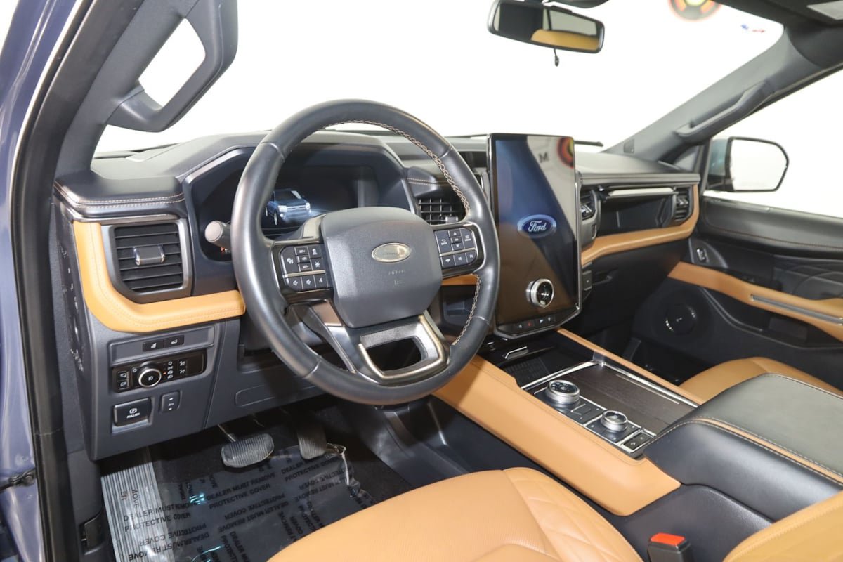 Used 2023 Ford Expedition Platinum AWD/4WD image 27