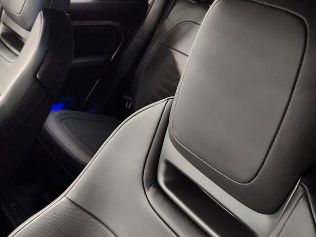 Used 2025 Land Rover Defender 110 image 14