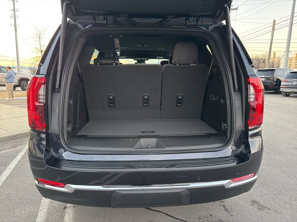 New 2026 GMC Yukon Elevation image 33