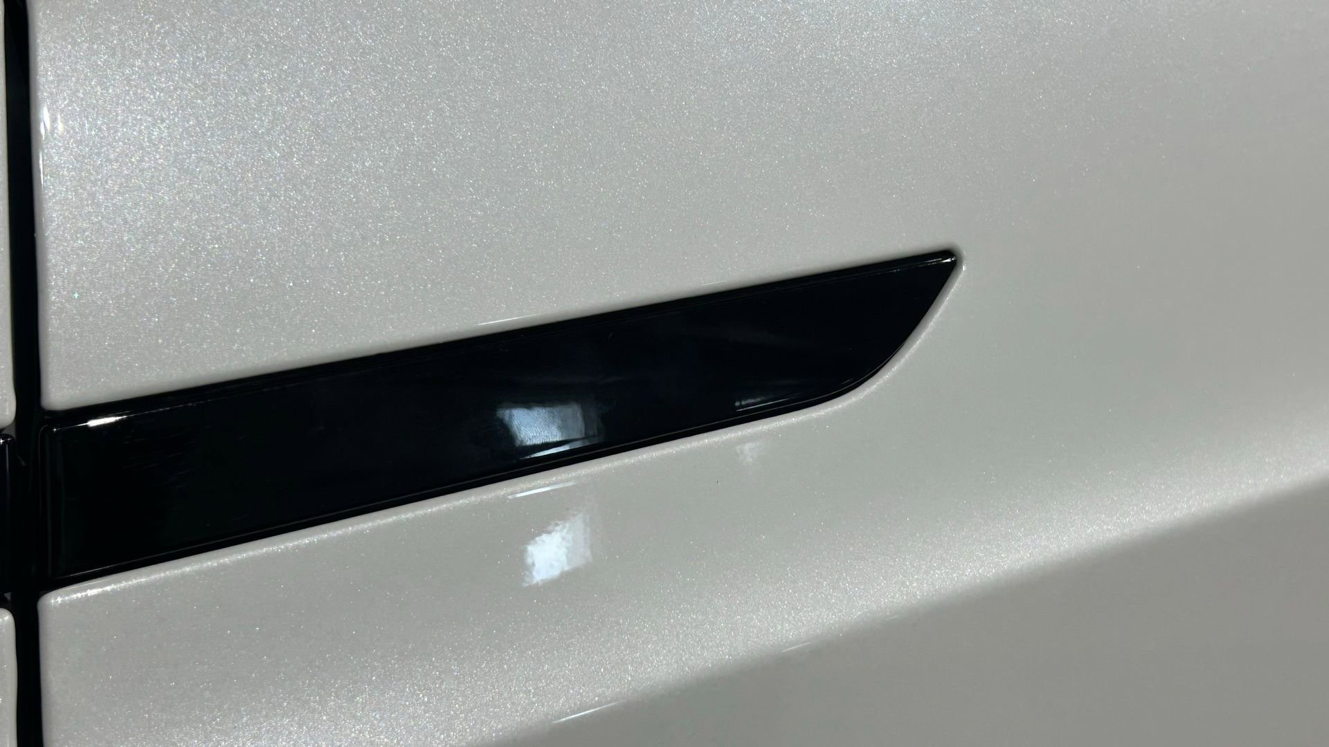 Used 2023 Tesla Model X Plaid image 22