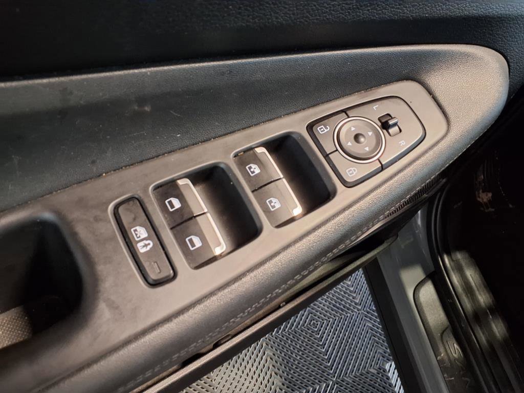 Used 2023 Hyundai Santa Fe SEL image 19