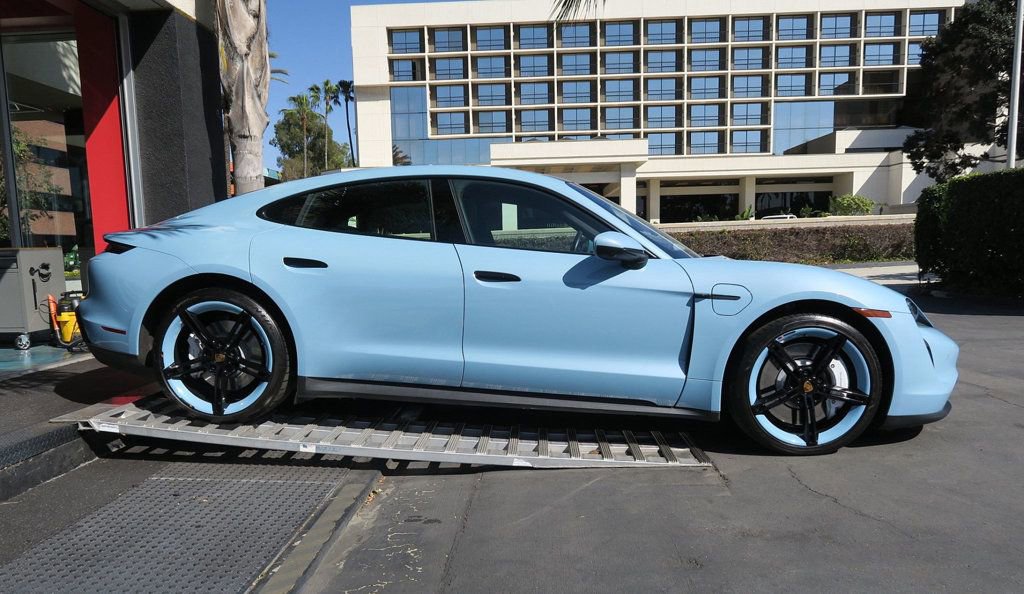 Used 2022 Porsche Taycan image 47