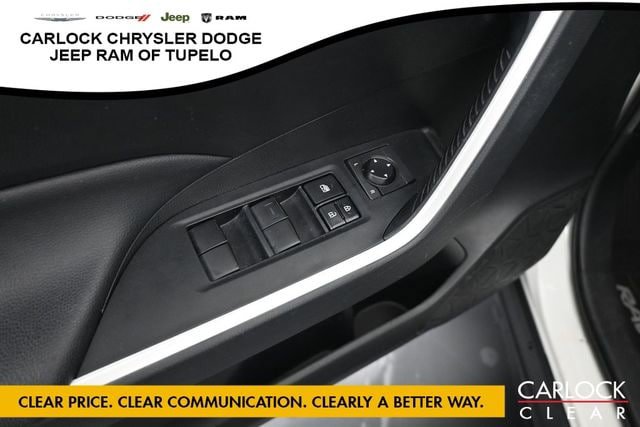 Used 2021 Toyota RAV4 LE AWD/4WD image 16