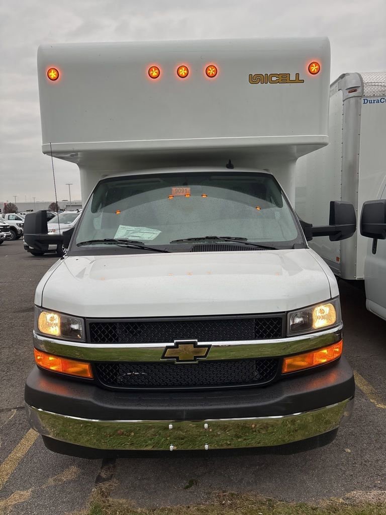New 2025 Chevrolet Express 3500 w/ Power Convenience Package RWD image 6