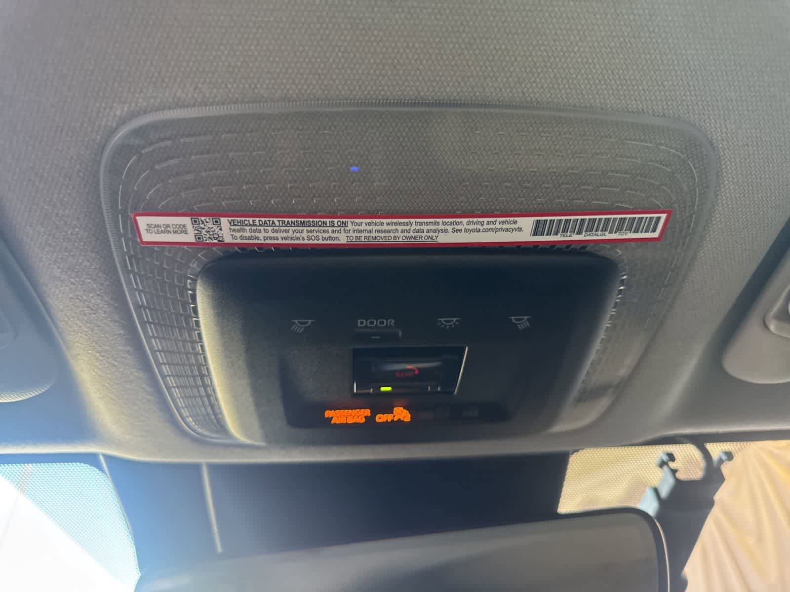 Used 2025 Toyota Prius XLE FWD image 27