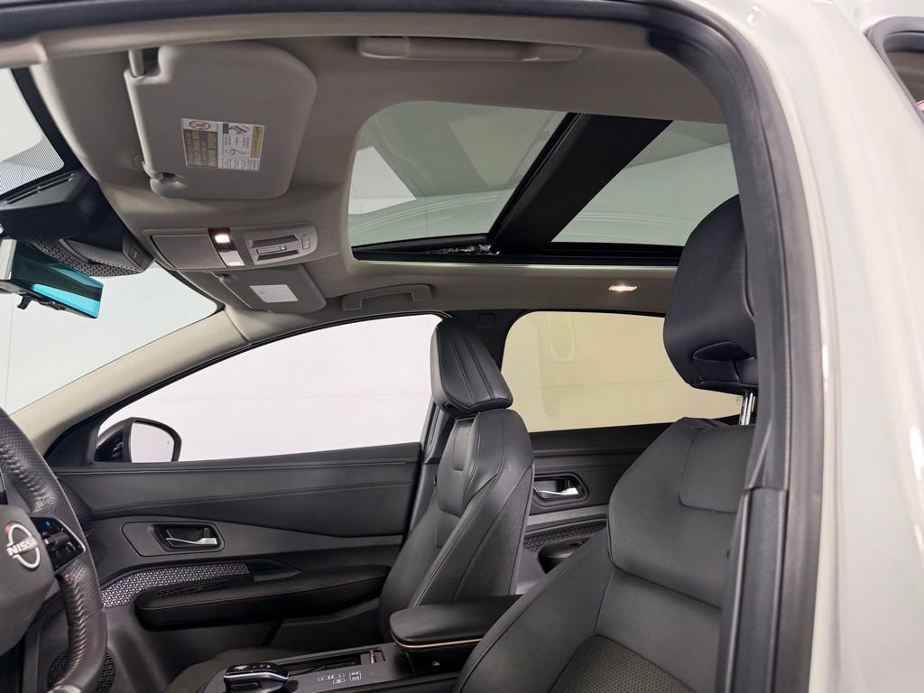 Used 2024 Nissan Ariya FWD image 23