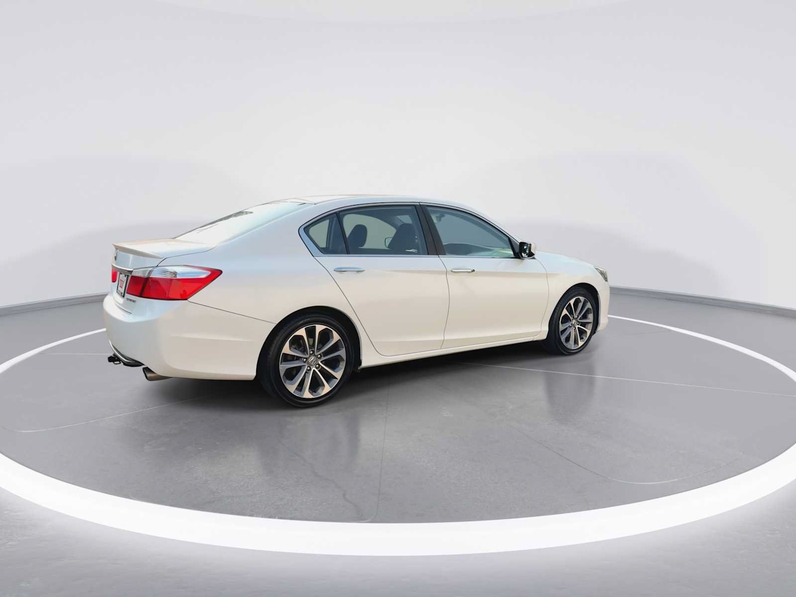 Used 2014 Honda Accord Sport image 8