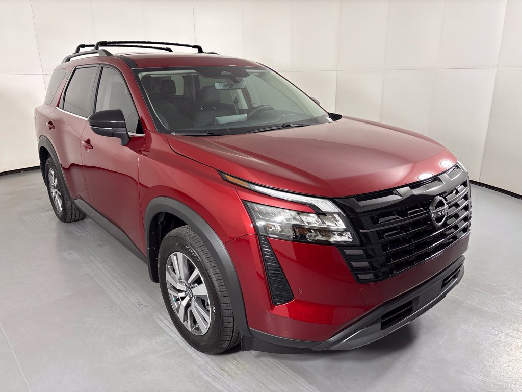 New 2026 Nissan Pathfinder SL FWD image 2