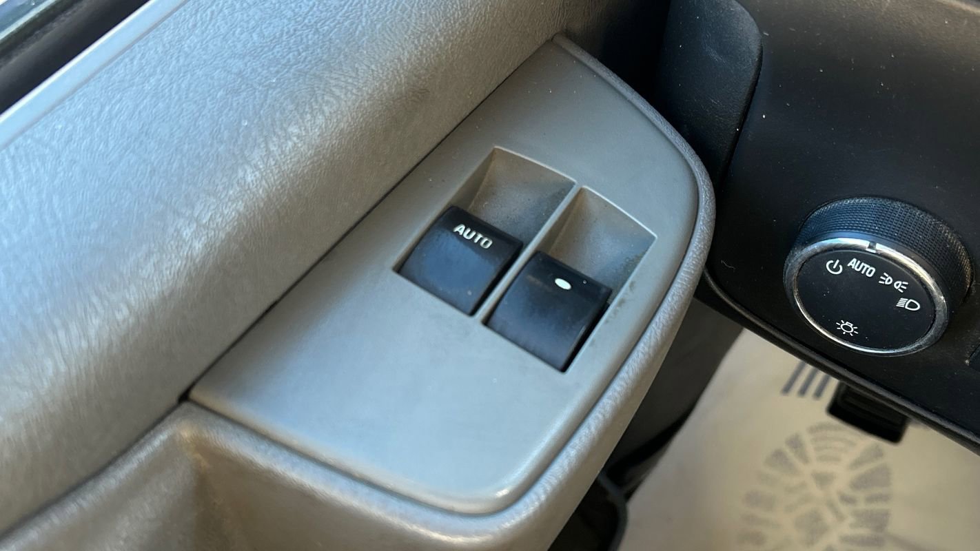 Used 2019 Chevrolet Express 3500 w/ Power Convenience Package image 25