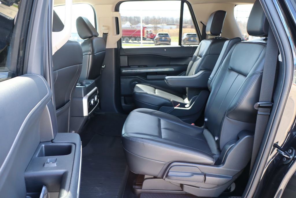 Used 2022 Ford Expedition Max XLT image 41