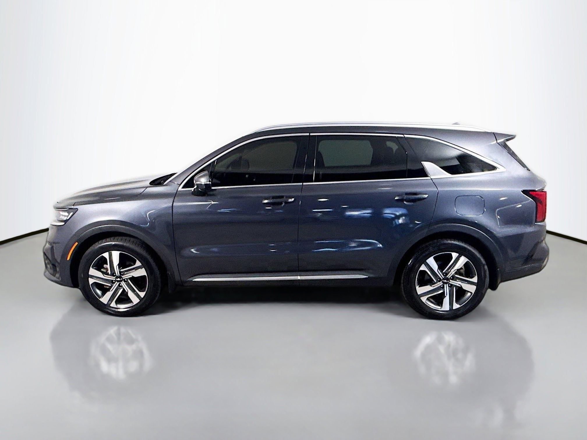 Used 2022 Kia Sorento SX w/ Panoramic Sunroof Package image 6
