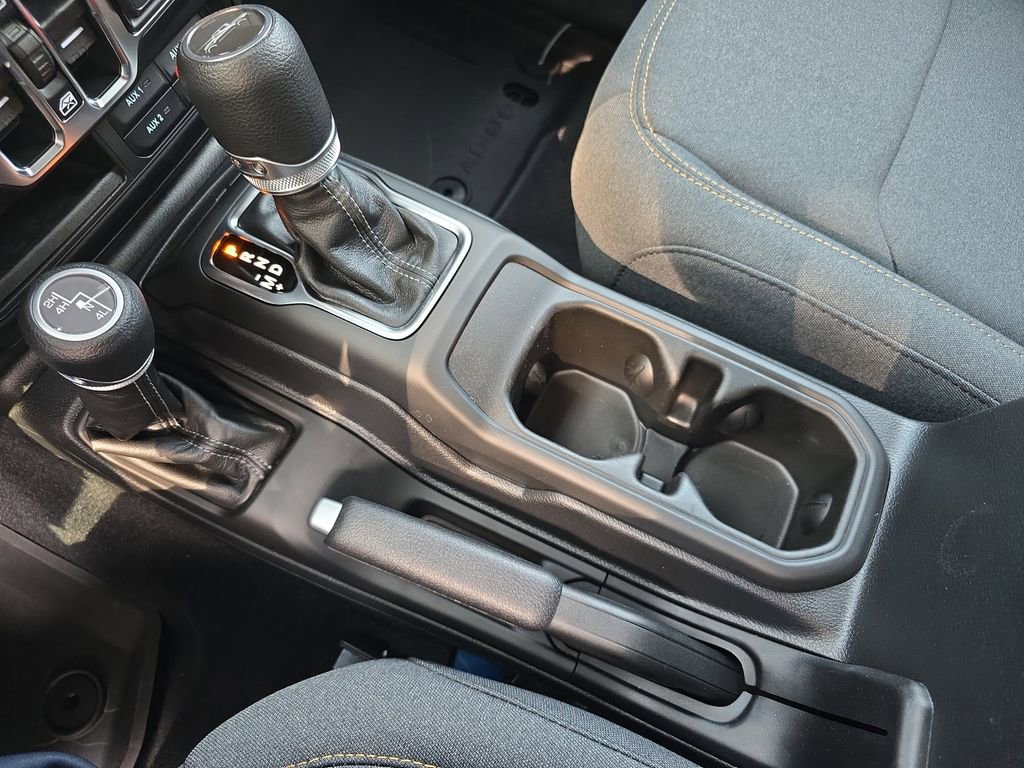 New 2025 Jeep Gladiator Sport image 25