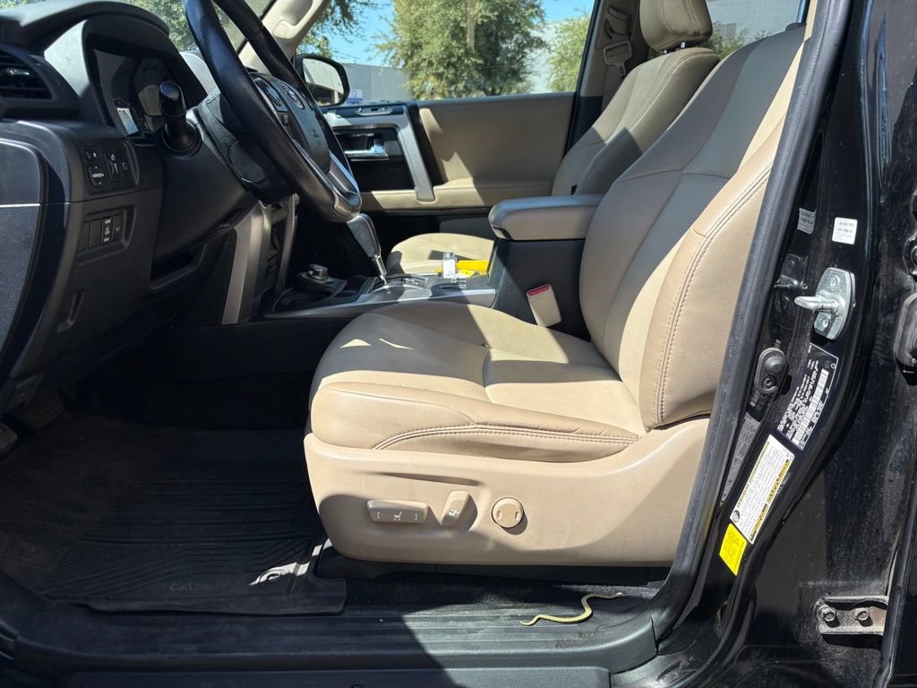Used 2023 Toyota 4Runner SR5 Premium w/ Moonroof Package AWD/4WD image 10