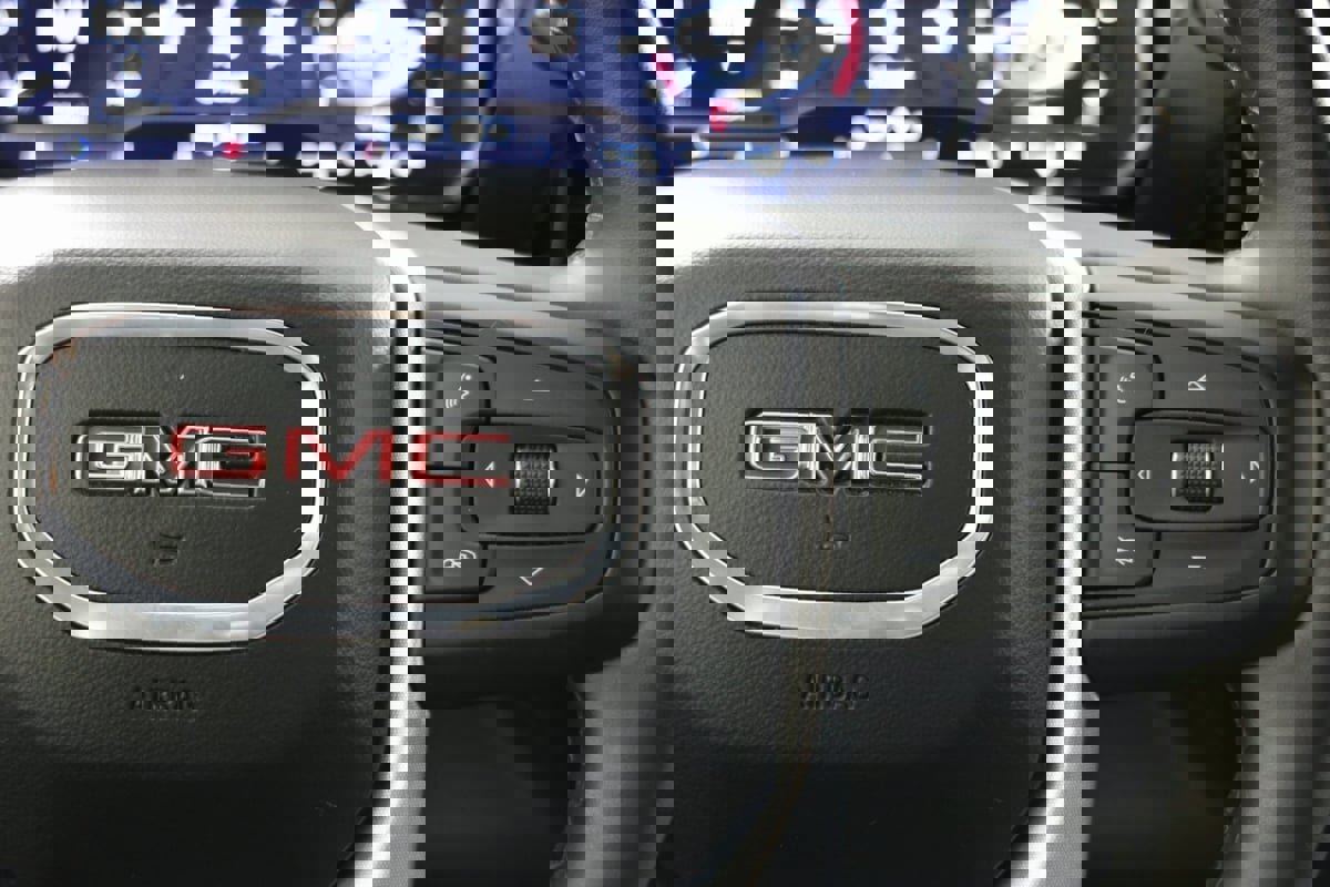 Used 2024 GMC Sierra 3500 SLE w/ SLE Value Package image 27