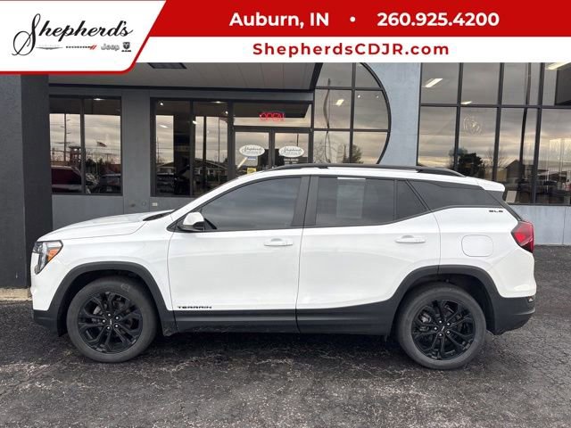 Used 2022 GMC Terrain SLE w/ Driver Convenience Package