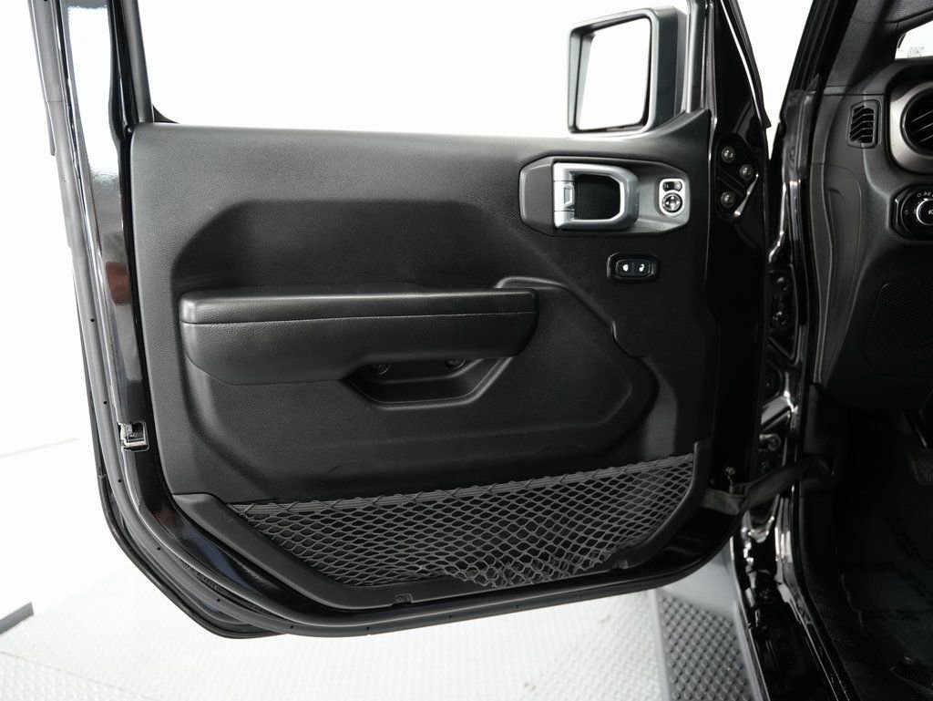 Used 2020 Jeep Wrangler Sport image 39