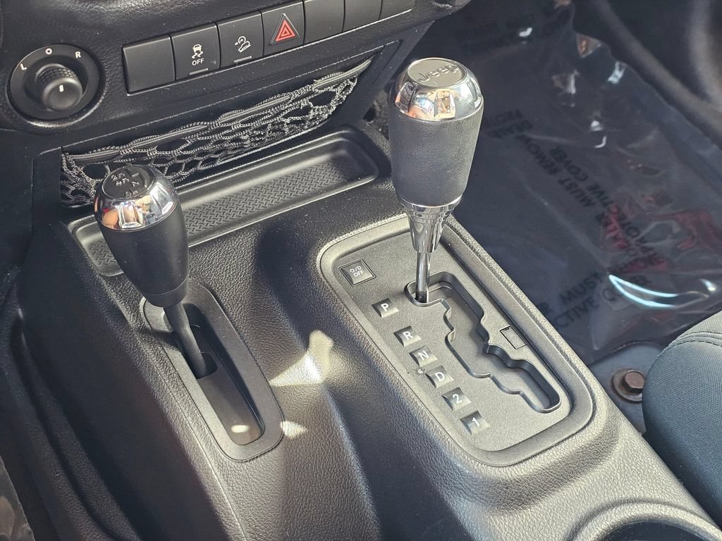 Used 2011 Jeep Wrangler Unlimited Sport AWD/4WD image 32