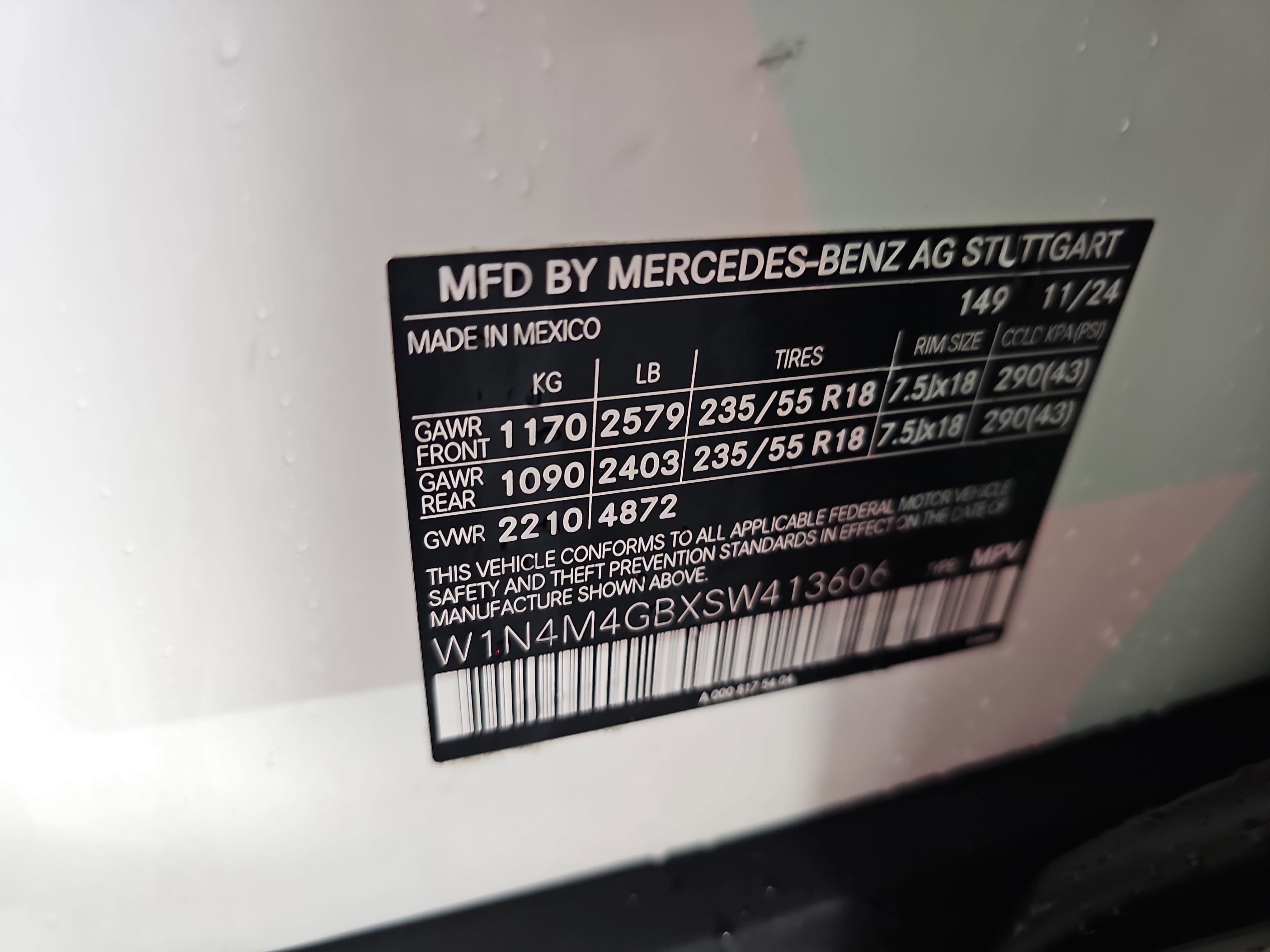 New 2025 Mercedes-Benz GLB 250 image 36