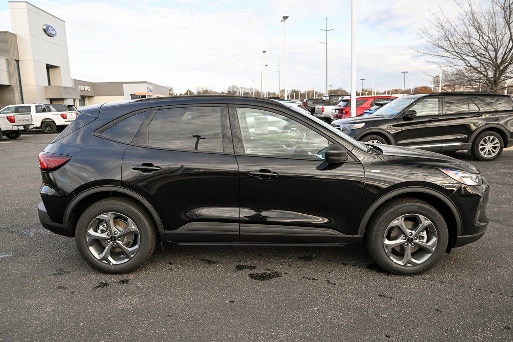 New 2026 Ford Escape ST-Line w/ Tech Pack #1 image 3