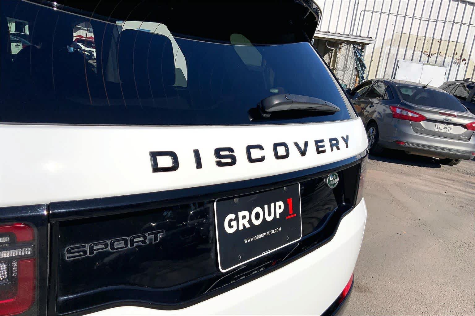 Used 2023 Land Rover Discovery Sport SE R-Dynamic AWD/4WD image 31