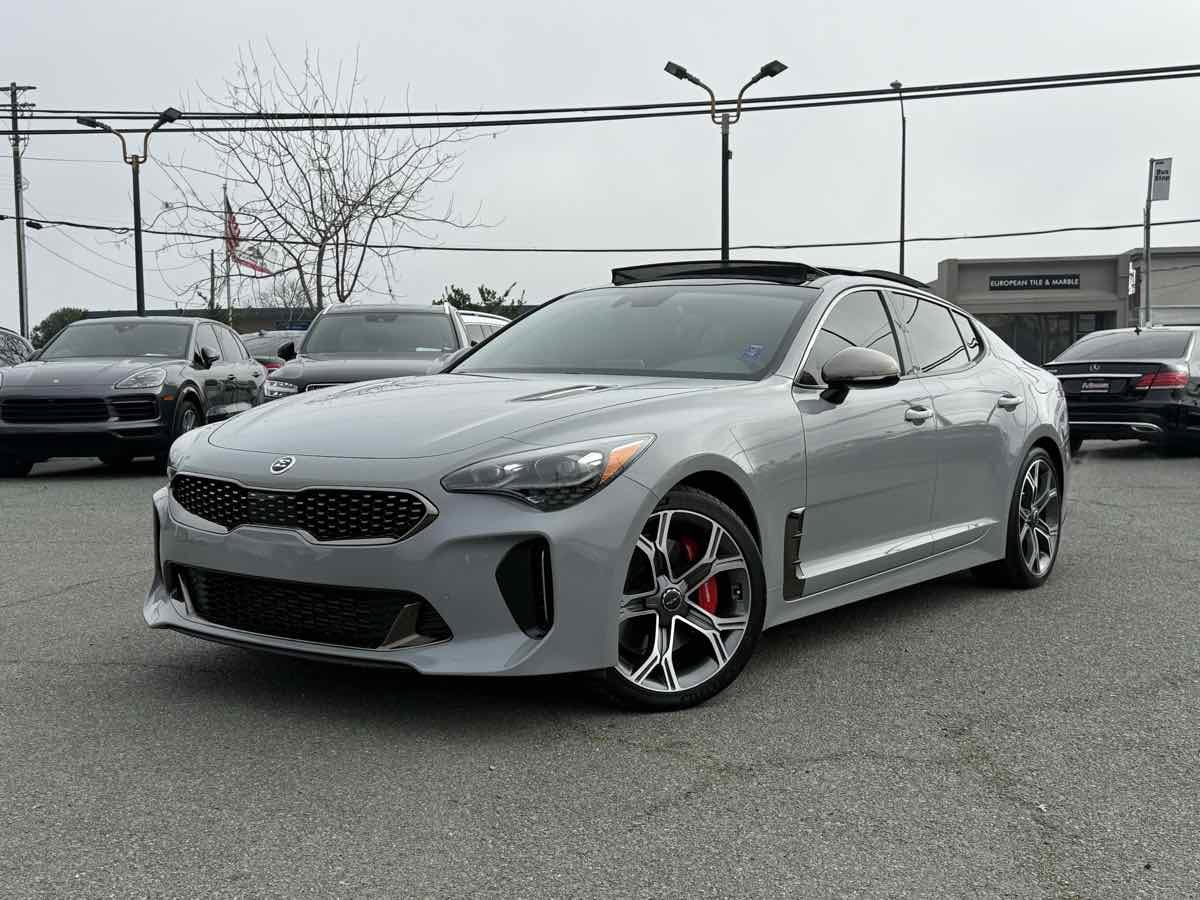 Used 2019 Kia Stinger GT1 image 3